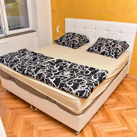 Goldi Apartman 巴尼西卢卡 外观 照片